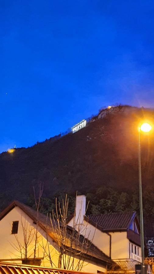 Nomad Apartment Brasov Luaran gambar